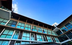 Sunny Hall - Loft Sofisticado em Porto de Galinhas (CM) por Yolo